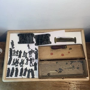 Lote DE COLECCIÓN JUGUETE SOLDADO PLOMO MOLDE " 3 SOLDADOS DE COMBATE " JUNIOR CASTER - Imagen 1 de 7