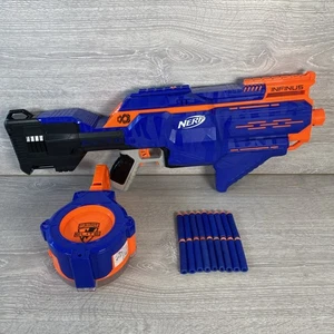 Pistola Bláster Nerf N-Strike Elite Motorizada Infinus y 30 Dardos Tambor Mag + 18 Dardos - Imagen 1 de 16