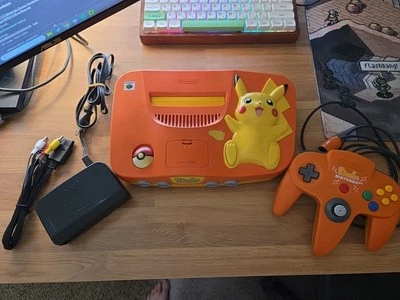Consola Nintendo 64 Pokemon Pikachu OEM Pokémon *LIBRE DE REGIÓN* Foto 1 de 4