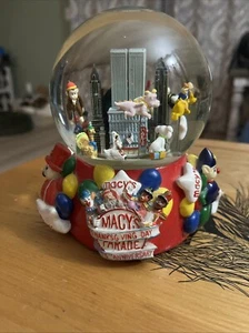 Macys Thanksgiving Parade 75th Anniversary Snow Globe - Picture 1 of 4