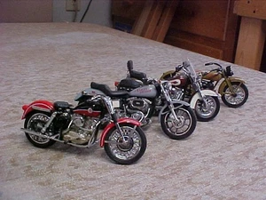 VIER Franklin Mint Harley Davidson Motorräder im Maßstab 1:24 - Bild 1 von 11