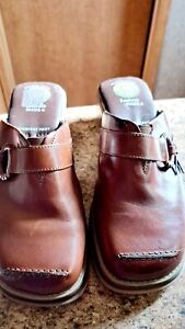 Ladies Vintage  Y2K Earth Shoes Leather Mules OR Clogs Size 9.5  CLEAN