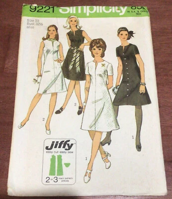 Simplicity Pattern 9221 Misses’ Petites & Jiffy Dress Size 10 Bust 32.5 Cut - Image 1 of 4