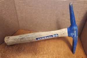 Vaughan Hammer 022-C9 with a Hickory Handle USA Made -- Lot 3267 - Picture 1 of 7