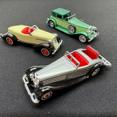 Modelos Matchbox de antaño Y-4 Duesenberg, Y-19 castaño rojizo, Y-20 Mercedes-Benz Foto 1 de 4
