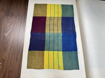 Livre ancien en tissu japonais « échantillons de coton » avec 31 grands... - Photo 1/4