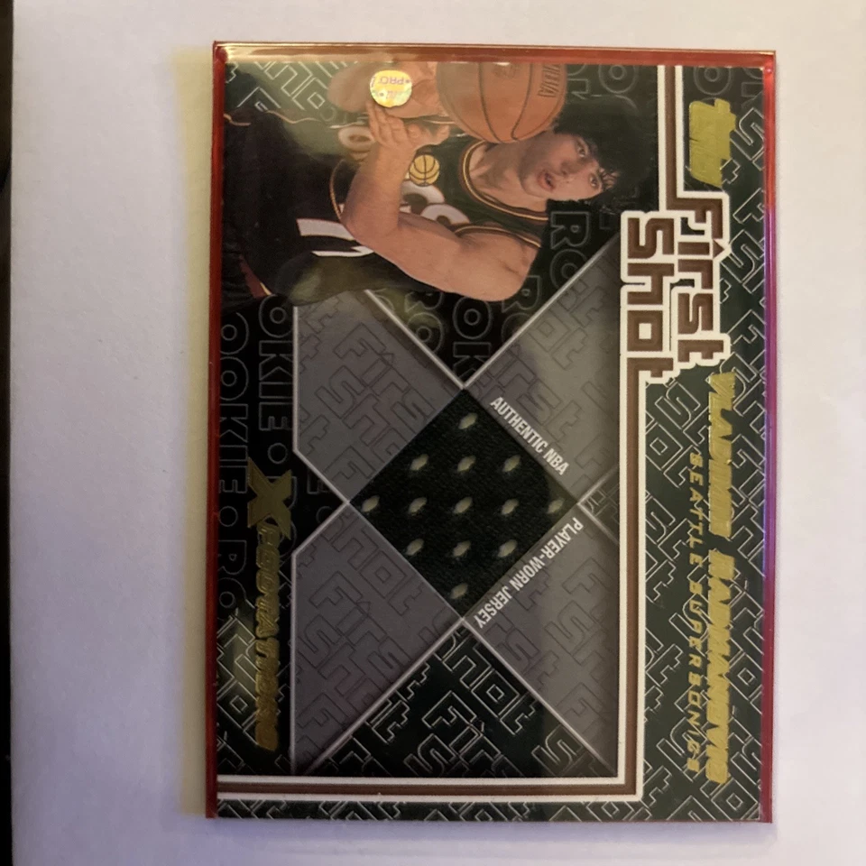 2001-02 Topps Xpectations - First Shot Vladimir Radmanovic #FS-12 (MEM, RC) - Image 1 of 2