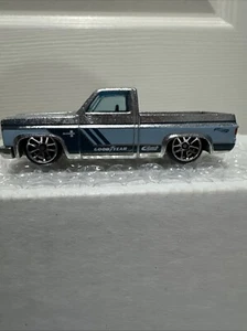 HOT WHEELS ZMAC 1983 CHEVY SILVERADO /WALMART BOX SET EXCLUSIVE / NEW - Afbeelding 1 van 3
