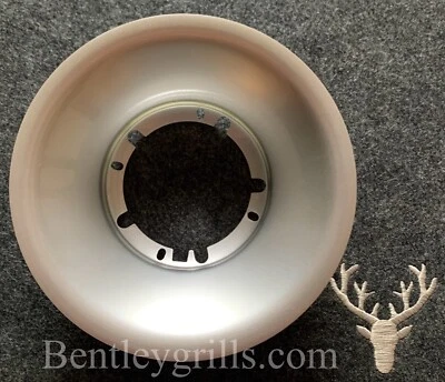 Bentley Centre Wheel Cap Trim OEM Part Number 3W0601165AL - Image 1 of 4