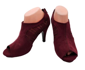 Madden Girl Womens Wine Peep Toe Heel Booties Faux Suede  Size 7.5 Zippers Back - Picture 1 of 12