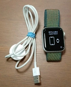 Apple Watch Series 5 44 mm boîtier en aluminium gris sidéral avec bracelet Nike vert - voir photos - Photo 1 sur 12