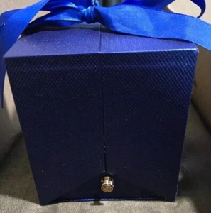 Caja de regalo Forever Love Rose con cajón para colocar joyas caja abierta - Imagen 1 de 3