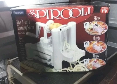 Cortadora de torneado Emson Spirooli 3 en 1 cuchillas de acero inoxidable y base de ventosa Foto 1 de 4