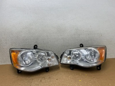 Faros laterales izquierdo+derecho Chrysler Town and Country 2008 a 2016 V6003 DW Foto 1 de 4