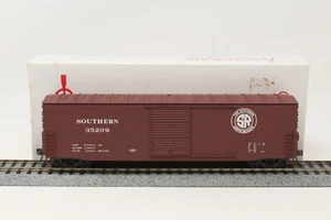 HO Accurail 5711 50' Welded AAR Box Car Southern 35209 Red RTR - Picture 1 of 9