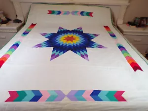 VINTAGE ANTIQUE USA QUILT 90" x 70" STARBURST w/CHEVRON BORDERS 100% COTTON C25 - Picture 1 of 10