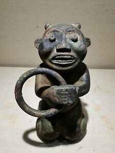 Chinese bronze human statue Kneeling slave with circle bronze ornament