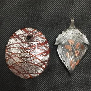 Konvolut zwei Glas Anhänger 1 Blatt 1 oval - Bild 1 von 3