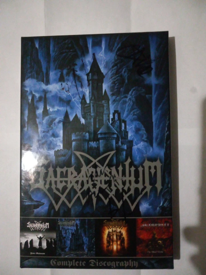 a cassette box of the band sacramentum all new signed by the band With LG Flag  Foto 1 de 4