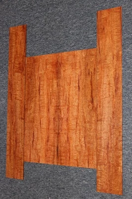 Juego trasero y lateral de guitarra de caoba genuina figurada. Foto 1 de 4