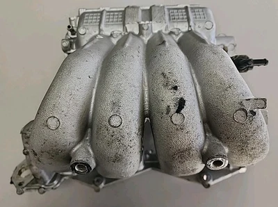 Mitsubishi Outlander 2006 2,4 L admisión de aire Foto 1 de 4