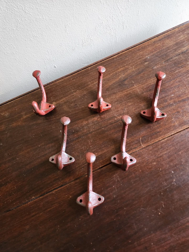 Set of 6 Red Wrought Iron Metal Wall Hanging 2 Peg Hooks Coats/Towels/Jewelry - Image 1 of 4