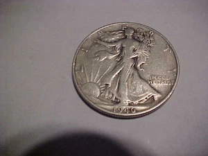 1946-S 90% Silber WALKING LIBERTY HALF DOLLAR in Umlaufzustand - Bild 1 von 2