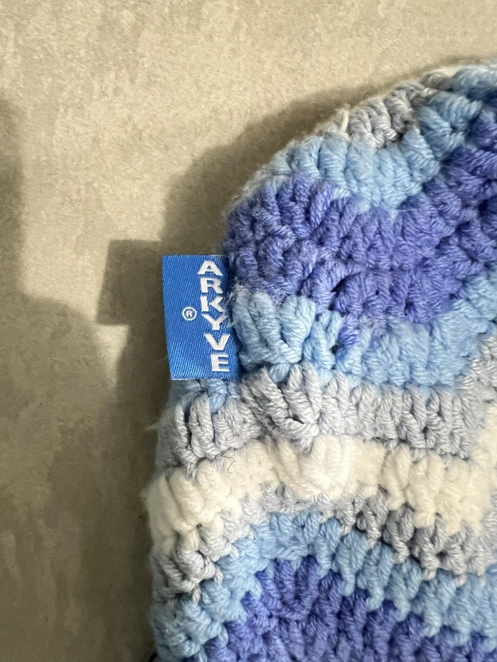 ARKYVE крючком Beanie сутулиться шляпа. Duke Dennis, Kai Cenat - Изображение 1 из 2