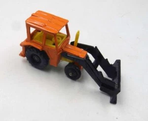 VINTAGE CORGI JUNIORS #43 MASSEY FERGUSON TRACTOR WITH RARE BLACK BLADE MINT - Picture 1 of 3