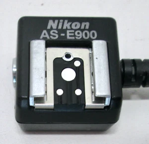 ADAPTADOR MULTI FLASH NIKON AS-E900 Y CABLE PARA COOLPIX 900, 990,995 y 4500 - Imagen 1 de 4