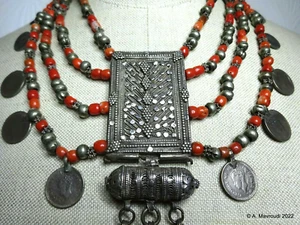 Necklace Yemen Bedouin Stunning Antique Good Silver & Coral with Rupee Coins - Picture 1 of 12