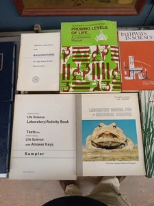LOT of 11 SCIENCE BOOKS  BIOLOGY CHEMISTRY 1958-1985 Homeschool - Picture 1 of 18