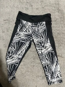 Calvin Klein Cropped Compression Legging Damen Schwarz Weiß Geometrisch Large Dist - Bild 1 von 4