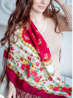 Scarf 35'' square 100 % merino wool soft Pavlovo Posad Burgundy Red roses 1900 - Image 1 of 4