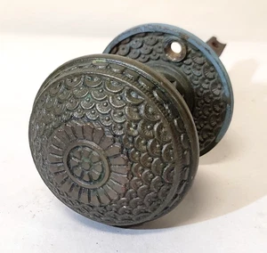 Penn Hardware Daisy Doorknob & Rosette Antique 1880s Victorian Bronze Fish Scale - Picture 1 of 9