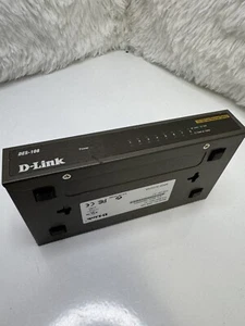 D-Link DES-108 8-Ports 10/100Mbps Switch With Power Cable - Picture 1 of 7