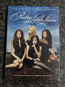 Pretty Little Liars: The Complete First Season Season 1 (DVD, 2011) NEW SEALED - Foto 1 di 2