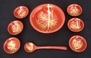 VTG Japanese Serving 8 Pieces Set 7 Bowls - 1 Spoon Lacquered Wood Red and Gold - Picture 1 of 7