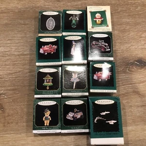 Lote De 12 Miniatura Hallmark Keepsake De Colección Variedad Alice Star Trek Coches Trenes - Imagen 1 de 5
