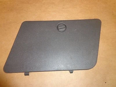 Cubierta de acceso trasero interior Toyota Supra MK3 1986.5-90 64076-14060 OEM gris Foto 1 de 4