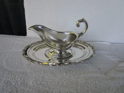 VINTAGE ~ SILVERPLATED GRAVY BOAT WITH UNDERPLATE~~~CLEAN!!! - Image 1 of 4