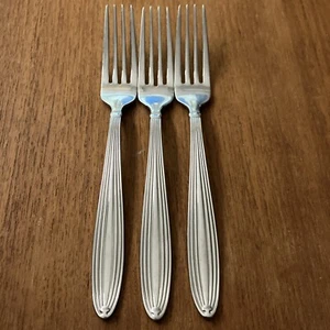 SET OF 3 REED & BARTON JUBILEE STAINLESS STEEL 7-5/8" DINNER FORKS - Picture 1 of 2
