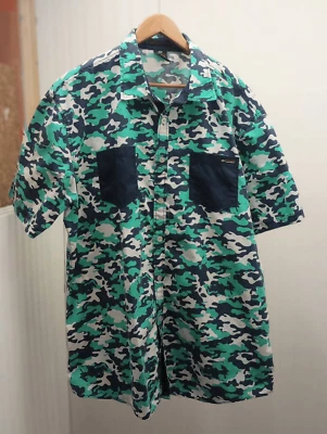 Enyce a Sean Combs co., camisa camuflaje manga corta, abotonada talla 3XL Foto 1 de 4