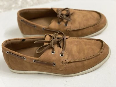 TÊNIS DE BARCO ANTIGO MARINHO CAMURÇA ARTIFICIAL COM CADARÇO MASCULINO TAMANHO 10 Marrom Claro - Imagem 1 de 4