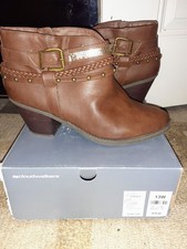 avenue wide width boots