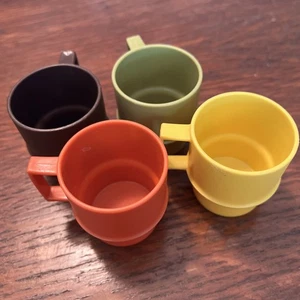 4er Set Vintage Tupperware TupperToys Erntebecher Becher - Bild 1 von 3