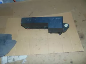 95 96 97 98 99 Pontiac Sunfire Engine Compartment Fuse RELAY Box Junction - Picture 1 of 3