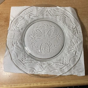 Plato de almuerzo floral corte transparente 6 Rock Sharpe 1024-1 871474 8 1/2" (2 lotes promedio) - Imagen 1 de 13