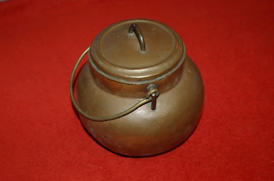 Ancien seau pot en cuivre avec couvercle et anse  -  17 cm - Photo 1/4