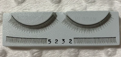 Pestañas para ojos de muñeca superiores e inferiores Wispy 5232 MARRÓN OSCURO SIN MARCA (TOP 1,5" x 1/4") Foto 1 de 4